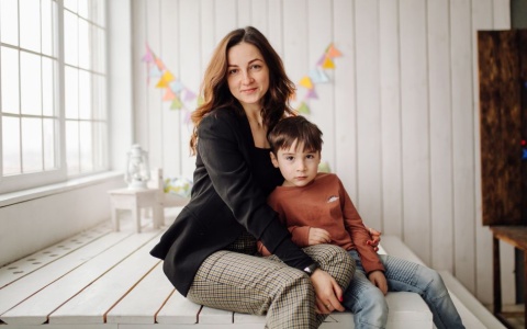 Ενισχύεται η στήριξη στις Μονογονεϊκές Οικογένειες 