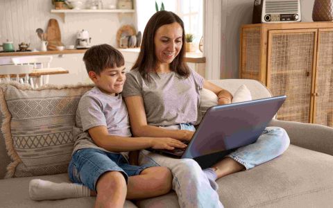 Από 1η Σεπτεμβρίου 2025 ηλεκτρονικά το Έντυπο Αλλαγής Στοιχείων για το Επίδομα Τέκνου και το Επίδομα Μονογονεϊκής Οικογένειας