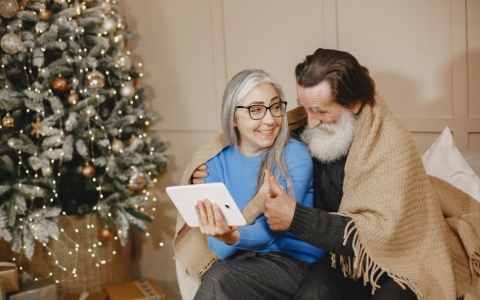 Νωρίτερα τα επιδόματα Δεκεμβρίου. Η Κυβέρνηση στηρίζει τους πολίτες ενόψει Χριστουγέννων